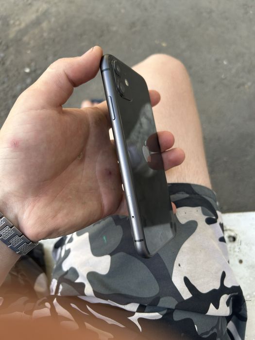 Iphone 11……………..