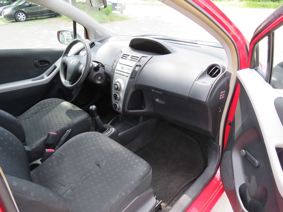Toyota Yaris 1.0i Ръчка