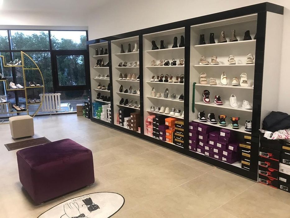 Срочно! Продам ветринные полки!