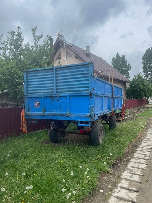 Vand remorci italiene basculabile