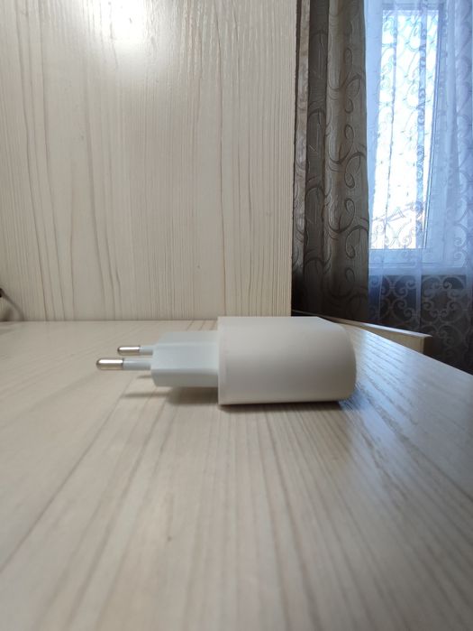 Блок  новый 20 ватт