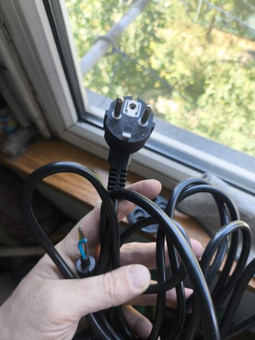 Продам Шнуры на компьютер