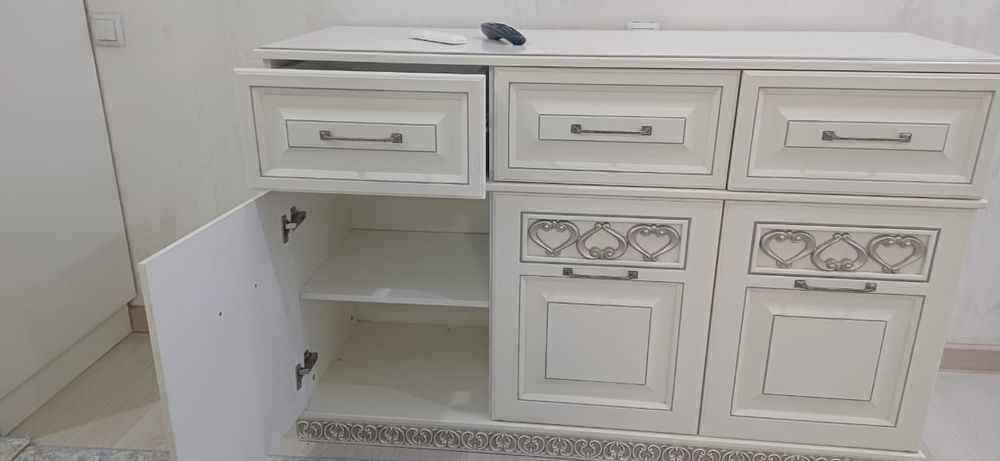 Комод классический