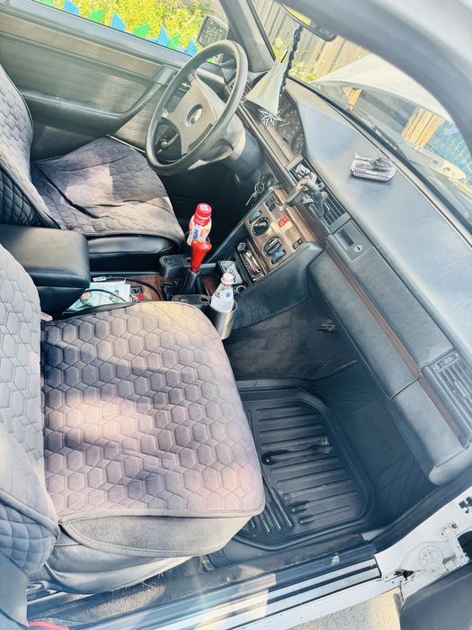 Продам мерседес W-124 E-200!