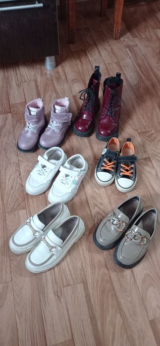 Распродажа школьной одежды и обуви