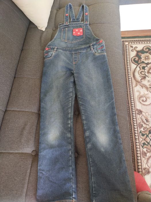 Продам джинсовый комбинезон для девочек с начёсом