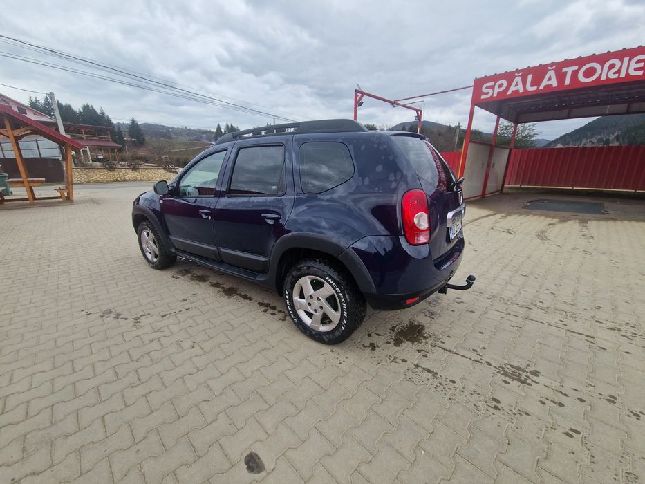 Vând Dacia duster 4x4