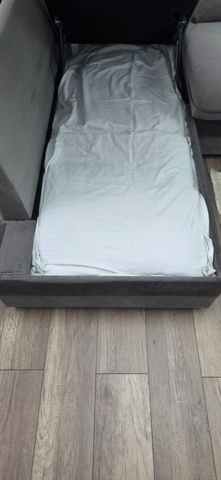 Диван угловой. Ширина 2.5м.