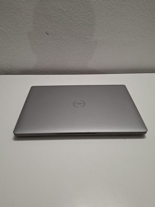 Laptop Dell cu i5 gen 10, ssd 512g ,16 g ram