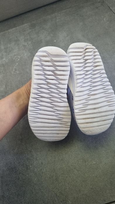 Детски маратонки Adidas 25