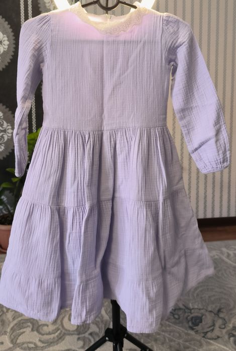 Продам платье на девочку 7-8 лет рост 128