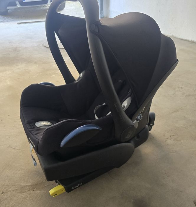 Намалена цена! Столче и база за кола Maxi Cosi Cabriofix