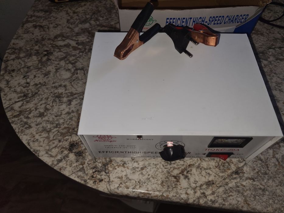 Зарядное устройство  12 вольт