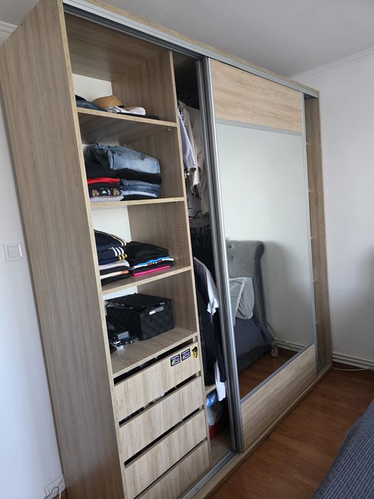 De vanzare dressing in stare buna