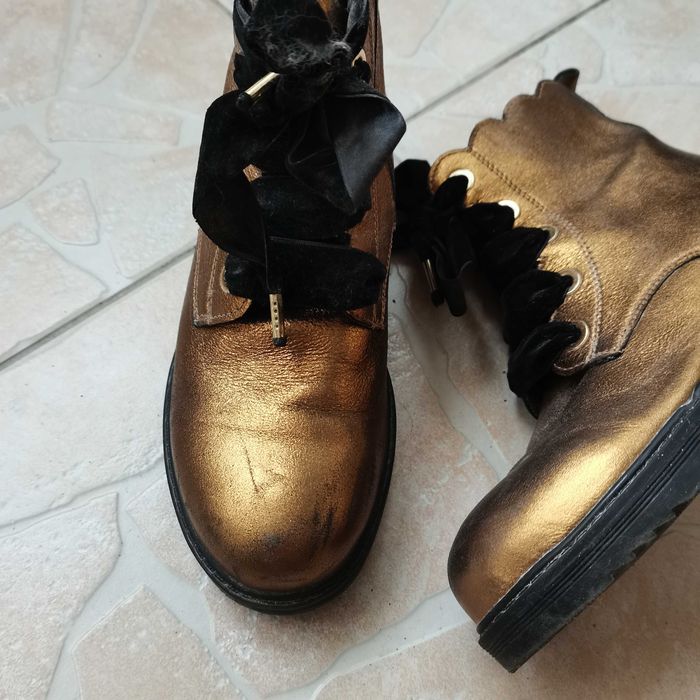 Детски апрески/ботуши 35 и 36 номер