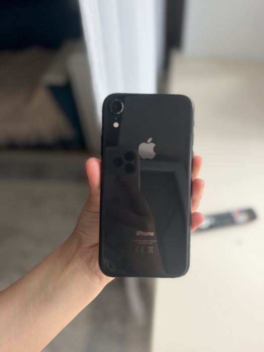 Продам Iphone XR