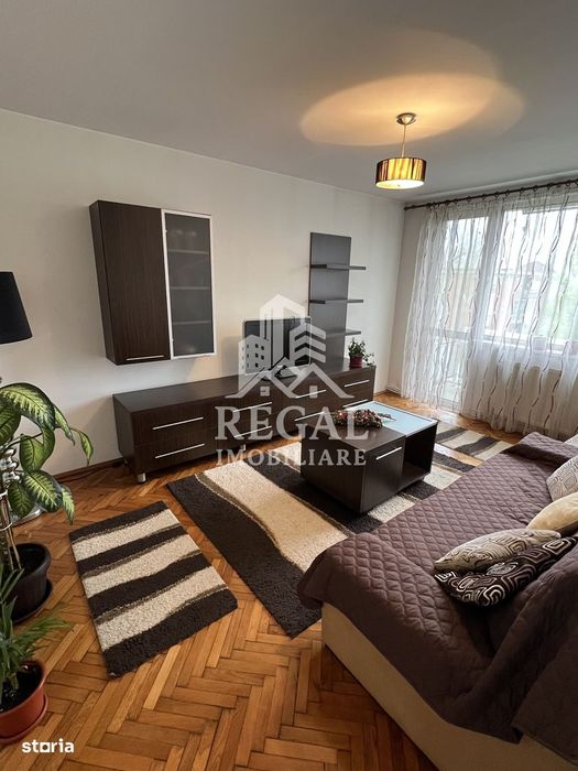 Apartament 3 camere de vânzare – Micro 4 | Decomandat | 57 mp