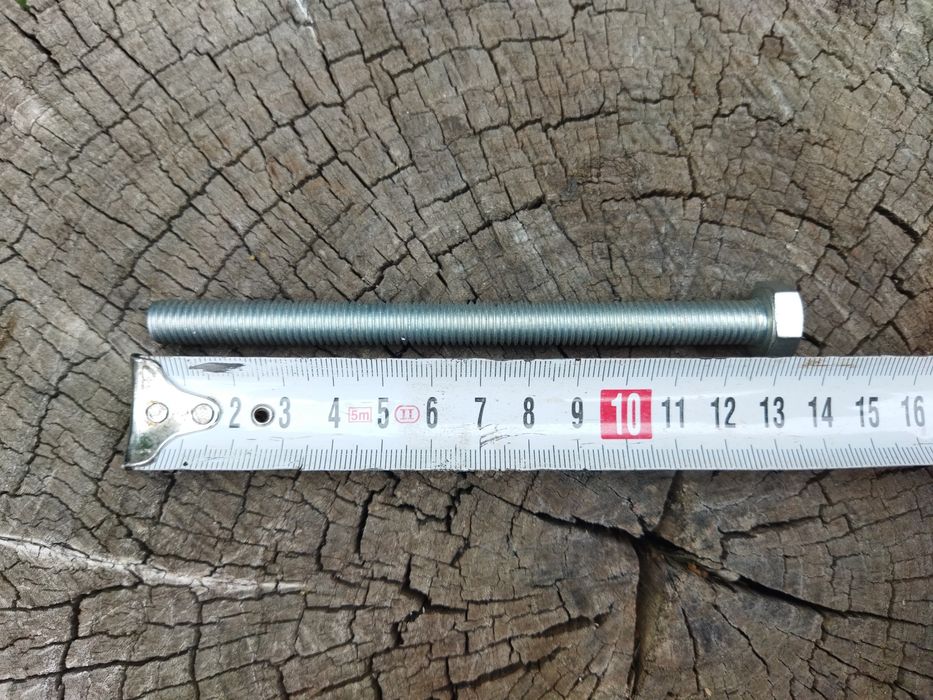 Болты М 10 новые