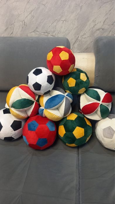 Игрушки мячик для деточек