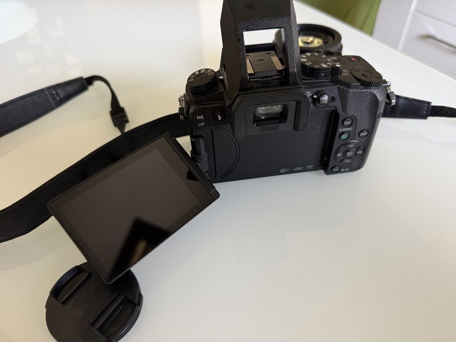 Panasonic Lumix DMC-G7 Aparat Foto Mirrorless 16MP Body Negru + obiectiv inclus