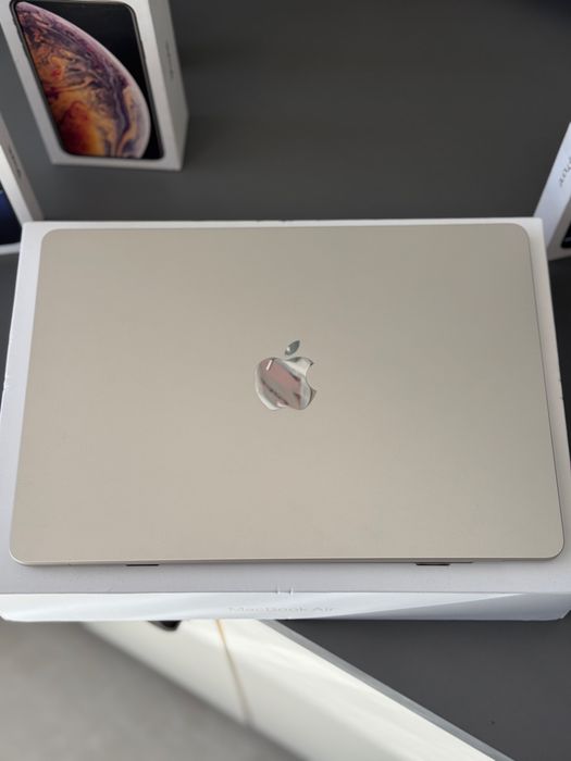 MacBook Air 13" 256GB 16RAM
