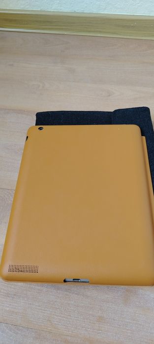 Продам Ipad 5, с коробкой и документами.