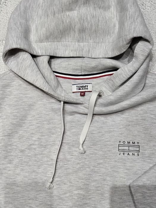 Екипи Tommy Hilfinger