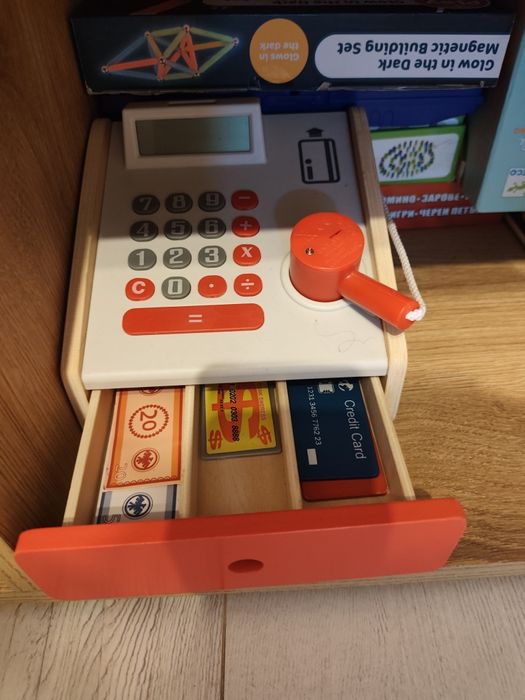 Дървена детска  каса