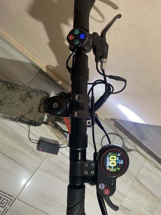 De vanzare/schimb trotineta electrica quings wing perfect functionala