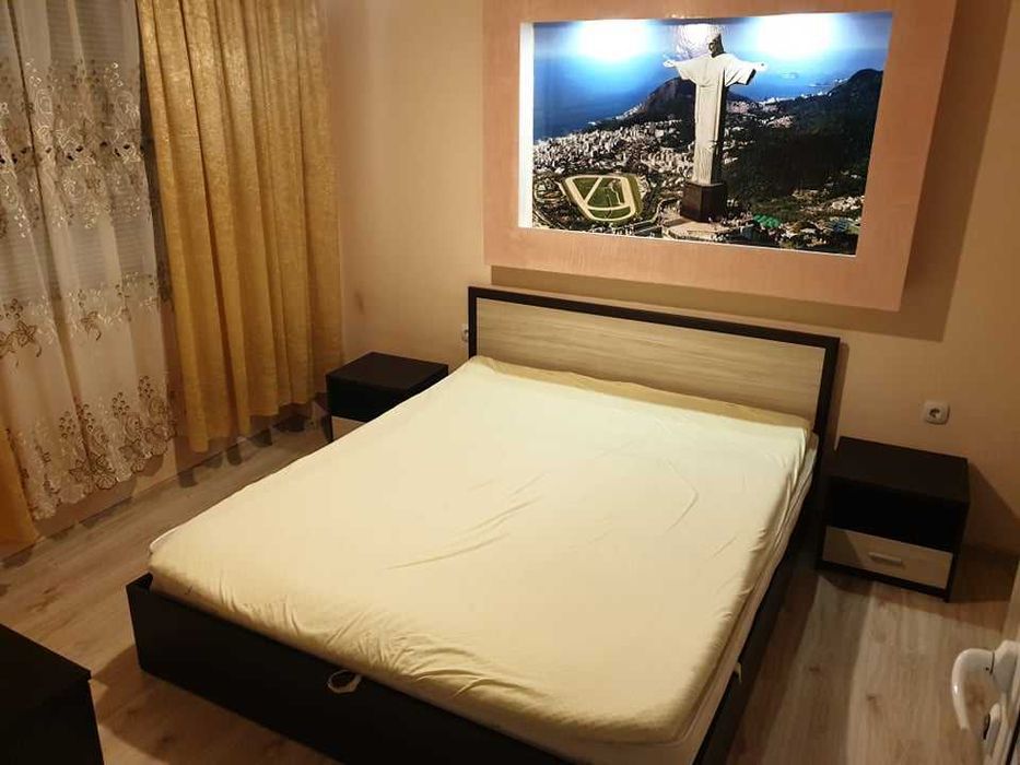 Дава се под наем Двустаен апартамент в Бургас, Славейков - 50 кв.м за 280.5 € - Снимка #1