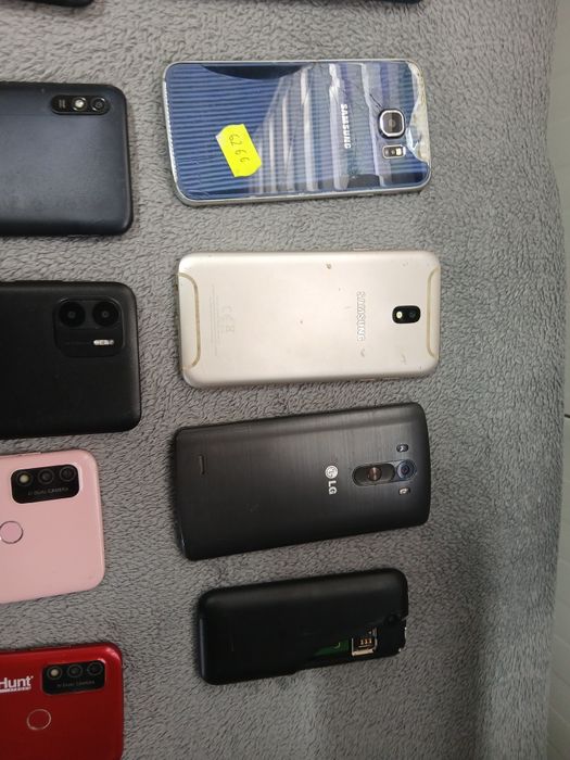 Lot telefoane pentru piese