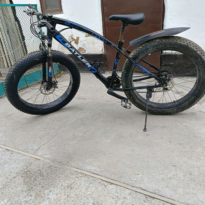 Фет байк велосипед на ходу