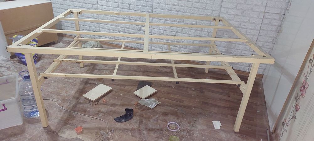 Продам стол для раскроя.сделан из высокопрочного металла