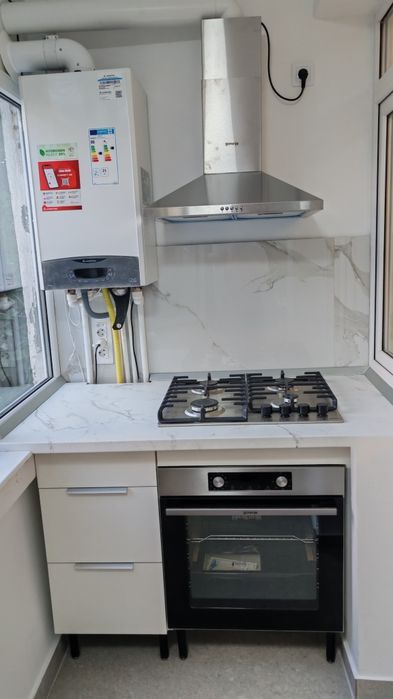 Apartament proaspăt renovat de inchiriat