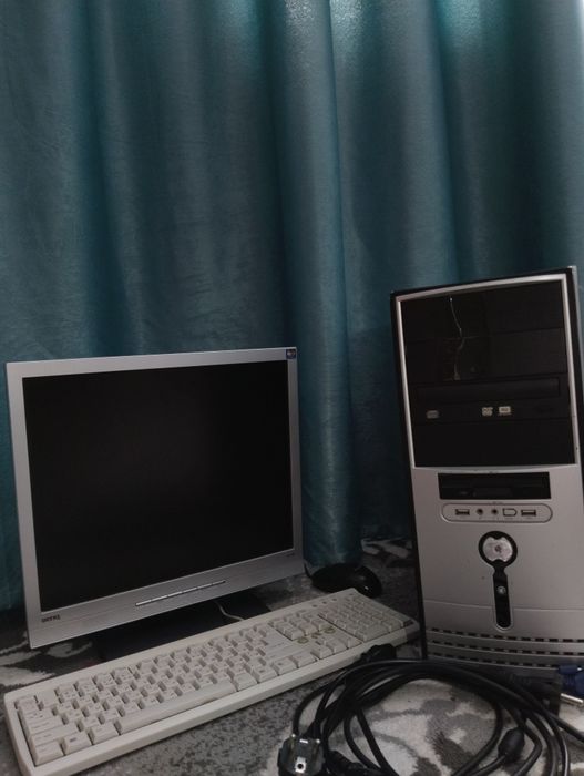 монитор BenQ FP72E