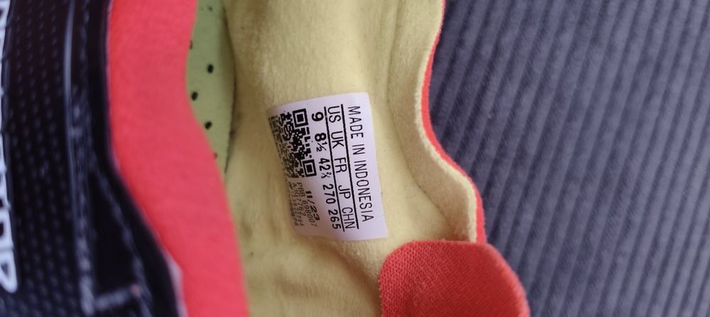 Ghete fotbal Adidas Predator