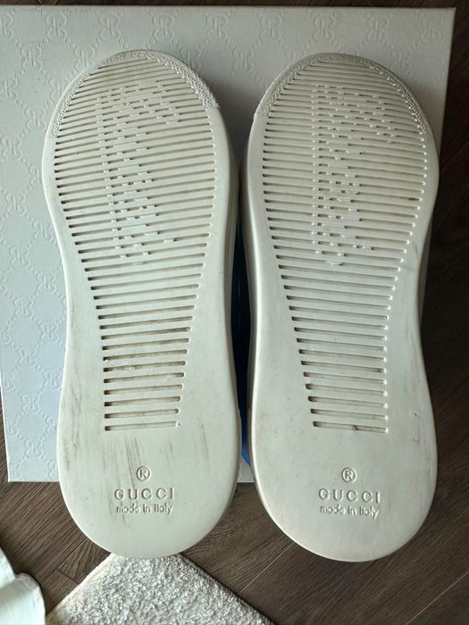 Vand adidasi Gucci