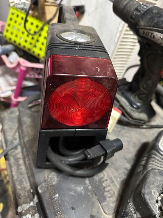 Compresor Auto + Lanterna Roșu / Alb