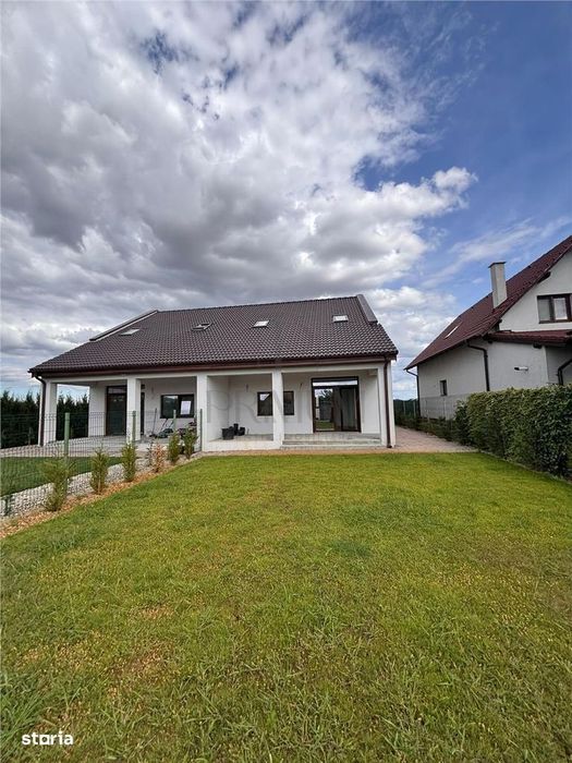Duplex Spatios, Mosnita Noua, Locatie Excelenta, Curte Amenajata