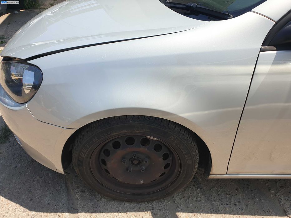 Aripa Stanga Fata Volkswagen Golf 6 Break Combi 2008 - 2013 Culoare Gri Argintiu LR7L [K8667]