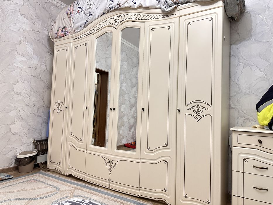 Спальный гарнитур.