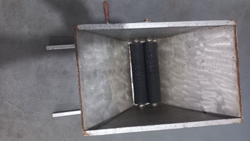 Zdrobitor de struguri .