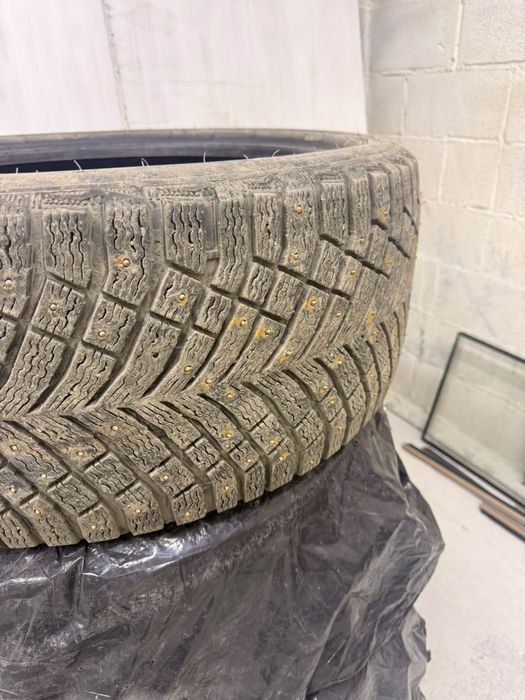 Мишлен шипованный 265/40r20