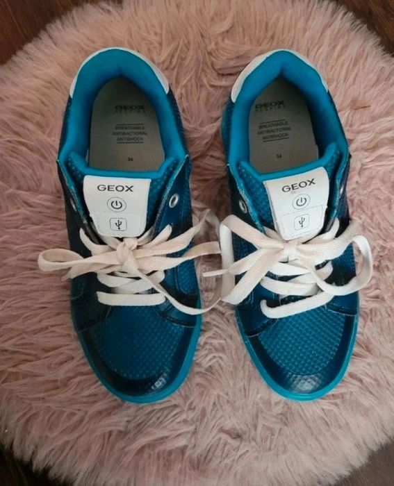 Geox nr.34 cu 22 cm