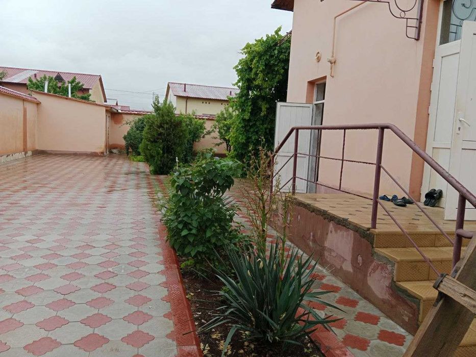 Кармана тумани Дустликда 2013 котедж сотилади