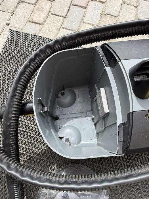 Пылесос Karcher Puzzi 10/1 моющий пылесос