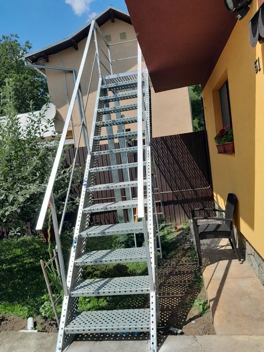 Scări metalice galvanizate la orice demisiune asiguram transport ori u