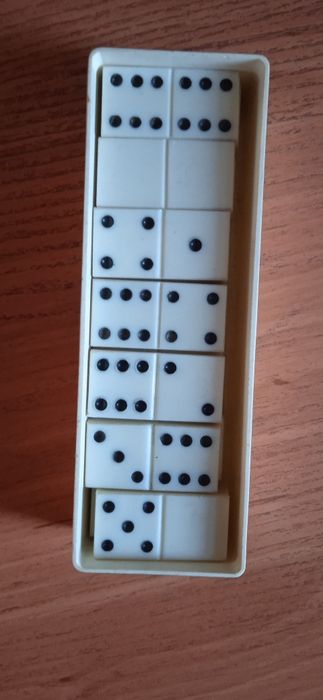 Игрушки для детей: коляска детская, ,,посудки чайные,куклы,домино