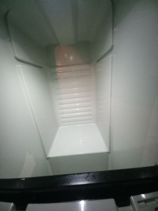 Lada frigorifica folosita câteva luni