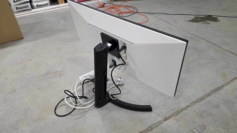 Продавам монитор LG 29" Widescreen fullhd